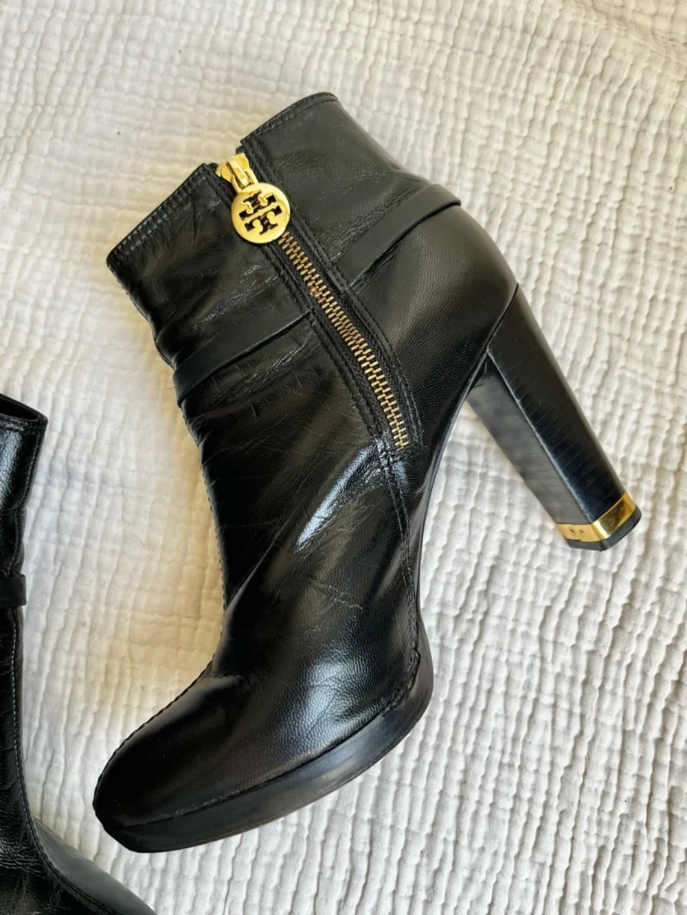 Tory Burch Black Gold Whitney Heeled Logo Ankle Boots Booties Size 10